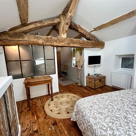 Bed and Breakfast Les Hirondelles Du Marais Riom Zewnętrze zdjęcie