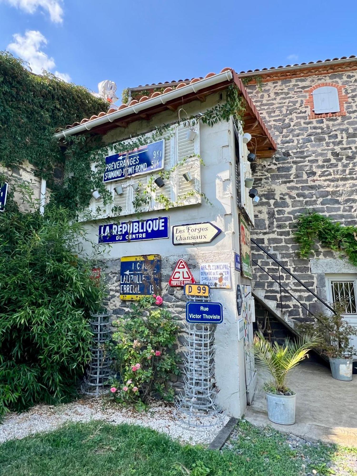 Bed and Breakfast Les Hirondelles Du Marais Riom Zewnętrze zdjęcie